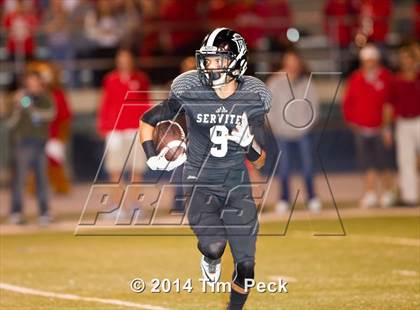Thumbnail 2 in Servite vs. Mater Dei photogallery.