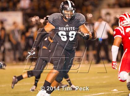 Thumbnail 3 in Servite vs. Mater Dei photogallery.