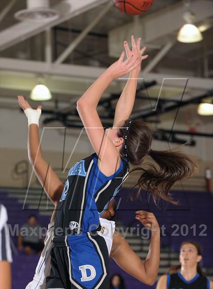 Thumbnail 3 in San Dimas vs. Dana Hills (MaxPreps Holiday Classic) photogallery.
