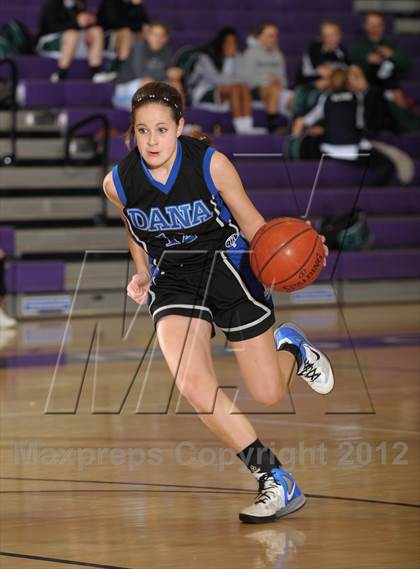 Thumbnail 3 in San Dimas vs. Dana Hills (MaxPreps Holiday Classic) photogallery.