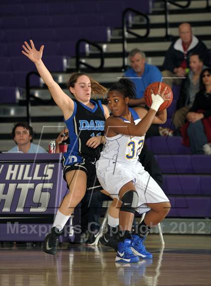 Thumbnail 1 in San Dimas vs. Dana Hills (MaxPreps Holiday Classic) photogallery.