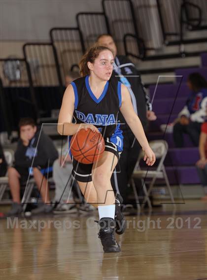 Thumbnail 2 in San Dimas vs. Dana Hills (MaxPreps Holiday Classic) photogallery.