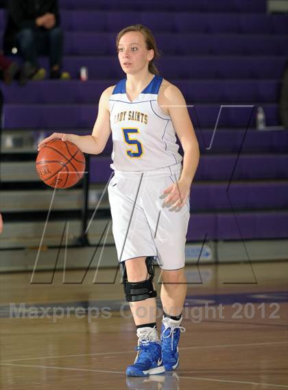 Thumbnail 2 in San Dimas vs. Dana Hills (MaxPreps Holiday Classic) photogallery.