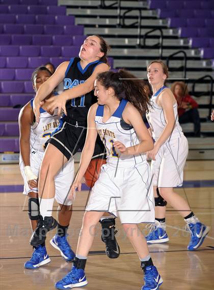 Thumbnail 3 in San Dimas vs. Dana Hills (MaxPreps Holiday Classic) photogallery.