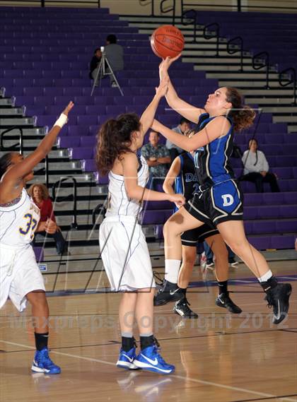Thumbnail 3 in San Dimas vs. Dana Hills (MaxPreps Holiday Classic) photogallery.