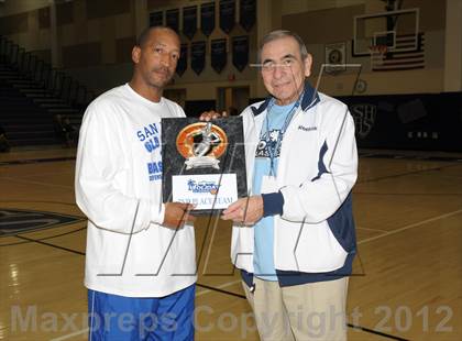 Thumbnail 1 in San Dimas vs. Dana Hills (MaxPreps Holiday Classic) photogallery.