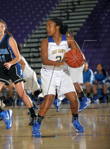 Thumbnail 3 in San Dimas vs. Dana Hills (MaxPreps Holiday Classic) photogallery.