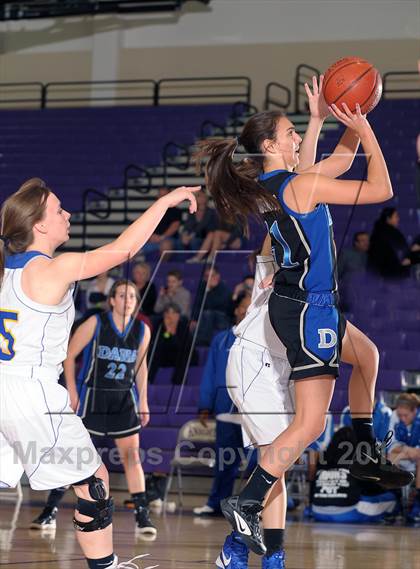 Thumbnail 1 in San Dimas vs. Dana Hills (MaxPreps Holiday Classic) photogallery.