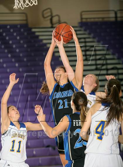 Thumbnail 1 in San Dimas vs. Dana Hills (MaxPreps Holiday Classic) photogallery.
