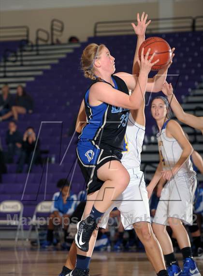 Thumbnail 1 in San Dimas vs. Dana Hills (MaxPreps Holiday Classic) photogallery.