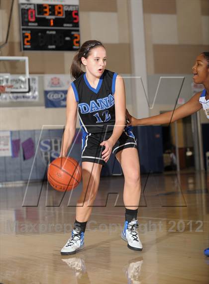 Thumbnail 2 in San Dimas vs. Dana Hills (MaxPreps Holiday Classic) photogallery.