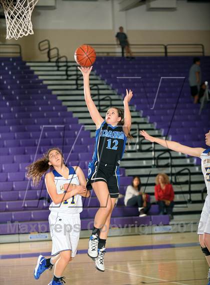 Thumbnail 1 in San Dimas vs. Dana Hills (MaxPreps Holiday Classic) photogallery.