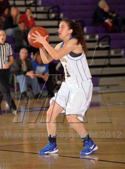 Thumbnail 1 in San Dimas vs. Dana Hills (MaxPreps Holiday Classic) photogallery.