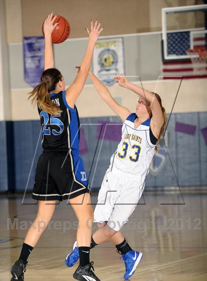 Thumbnail 2 in San Dimas vs. Dana Hills (MaxPreps Holiday Classic) photogallery.