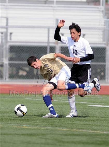 Thumbnail 3 in Salesian vs Mater Dei Catholic (CIF D3 SoCal Regional Final) photogallery.