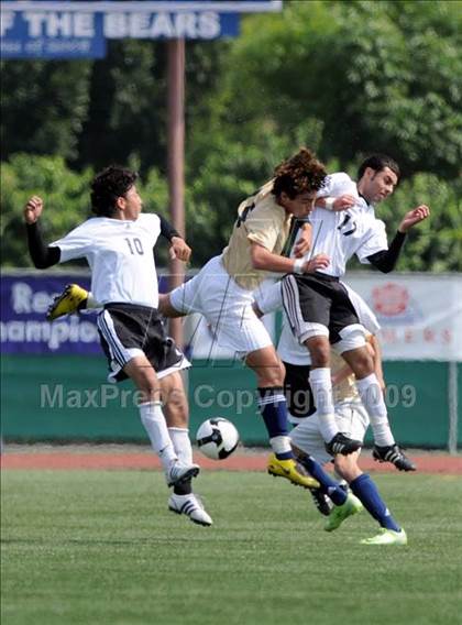 Thumbnail 2 in Salesian vs Mater Dei Catholic (CIF D3 SoCal Regional Final) photogallery.