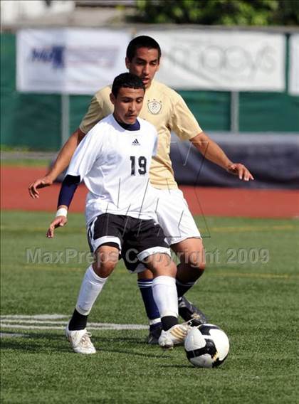Thumbnail 3 in Salesian vs Mater Dei Catholic (CIF D3 SoCal Regional Final) photogallery.