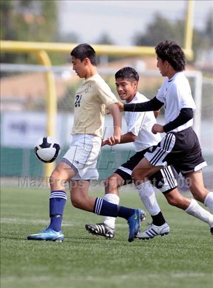 Thumbnail 2 in Salesian vs Mater Dei Catholic (CIF D3 SoCal Regional Final) photogallery.