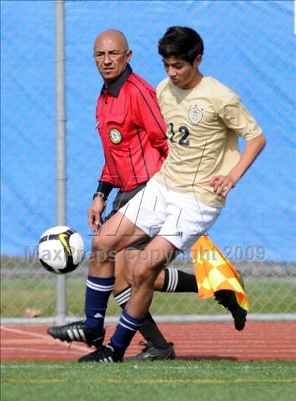 Thumbnail 1 in Salesian vs Mater Dei Catholic (CIF D3 SoCal Regional Final) photogallery.