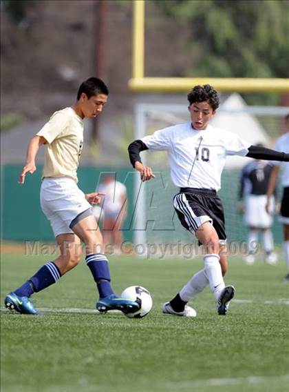 Thumbnail 3 in Salesian vs Mater Dei Catholic (CIF D3 SoCal Regional Final) photogallery.