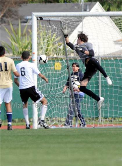 Thumbnail 3 in Salesian vs Mater Dei Catholic (CIF D3 SoCal Regional Final) photogallery.