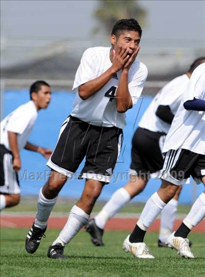 Thumbnail 2 in Salesian vs Mater Dei Catholic (CIF D3 SoCal Regional Final) photogallery.