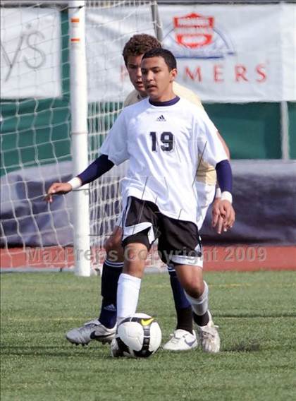 Thumbnail 3 in Salesian vs Mater Dei Catholic (CIF D3 SoCal Regional Final) photogallery.