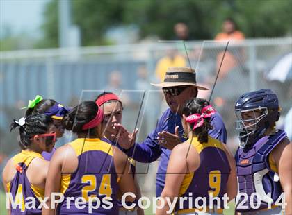 Thumbnail 3 in San Benito vs. Southwest (UIL 5A Regional Semifinal) photogallery.