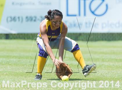 Thumbnail 3 in San Benito vs. Southwest (UIL 5A Regional Semifinal) photogallery.