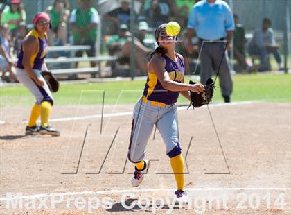 Thumbnail 1 in San Benito vs. Southwest (UIL 5A Regional Semifinal) photogallery.