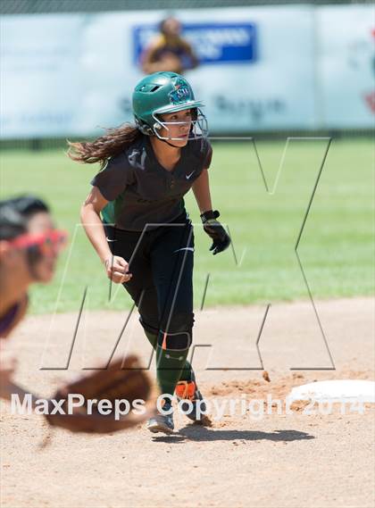 Thumbnail 1 in San Benito vs. Southwest (UIL 5A Regional Semifinal) photogallery.