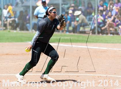 Thumbnail 1 in San Benito vs. Southwest (UIL 5A Regional Semifinal) photogallery.