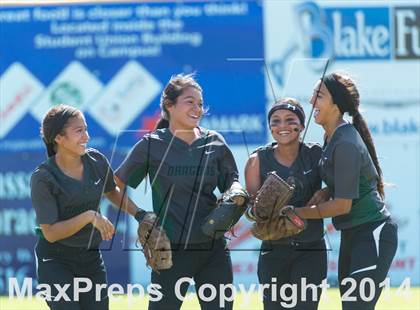 Thumbnail 2 in San Benito vs. Southwest (UIL 5A Regional Semifinal) photogallery.