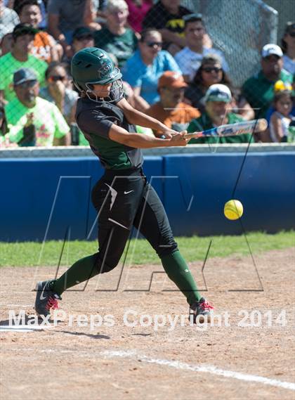 Thumbnail 1 in San Benito vs. Southwest (UIL 5A Regional Semifinal) photogallery.