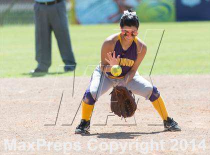 Thumbnail 1 in San Benito vs. Southwest (UIL 5A Regional Semifinal) photogallery.