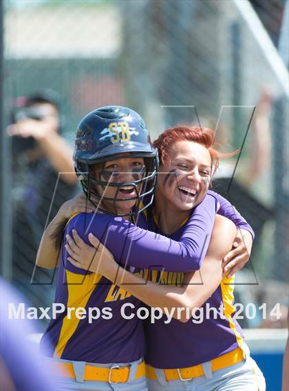 Thumbnail 3 in San Benito vs. Southwest (UIL 5A Regional Semifinal) photogallery.