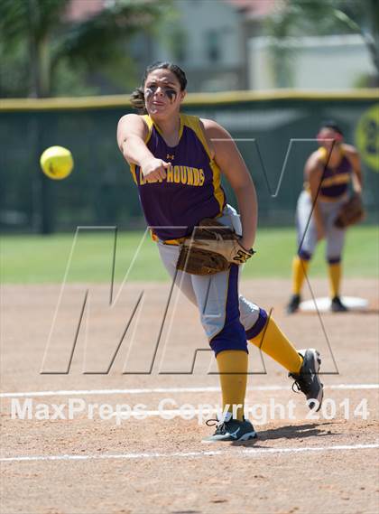 Thumbnail 1 in San Benito vs. Southwest (UIL 5A Regional Semifinal) photogallery.