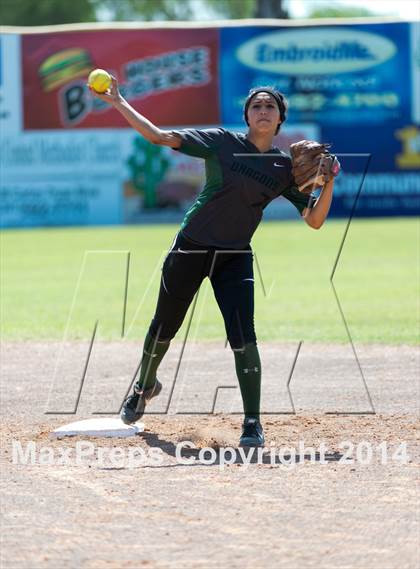 Thumbnail 1 in San Benito vs. Southwest (UIL 5A Regional Semifinal) photogallery.
