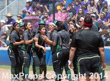 Thumbnail 3 in San Benito vs. Southwest (UIL 5A Regional Semifinal) photogallery.