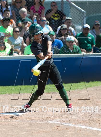 Thumbnail 3 in San Benito vs. Southwest (UIL 5A Regional Semifinal) photogallery.