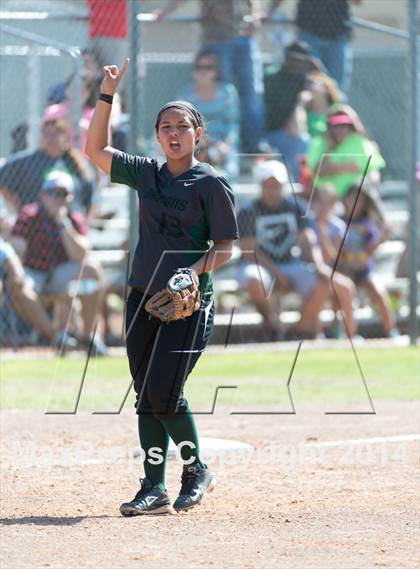 Thumbnail 1 in San Benito vs. Southwest (UIL 5A Regional Semifinal) photogallery.