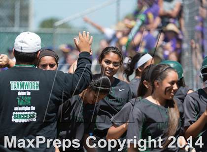 Thumbnail 3 in San Benito vs. Southwest (UIL 5A Regional Semifinal) photogallery.