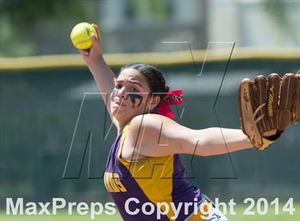 Thumbnail 2 in San Benito vs. Southwest (UIL 5A Regional Semifinal) photogallery.
