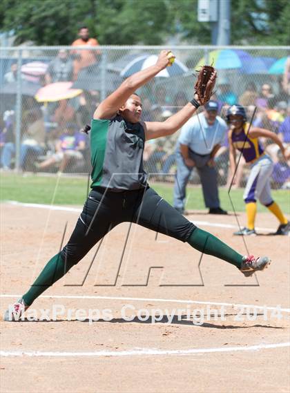 Thumbnail 2 in San Benito vs. Southwest (UIL 5A Regional Semifinal) photogallery.
