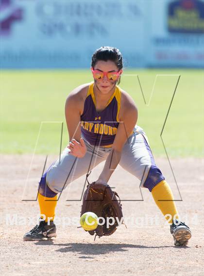 Thumbnail 2 in San Benito vs. Southwest (UIL 5A Regional Semifinal) photogallery.