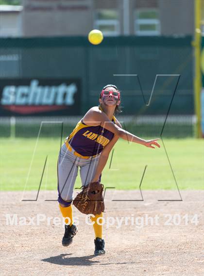 Thumbnail 3 in San Benito vs. Southwest (UIL 5A Regional Semifinal) photogallery.