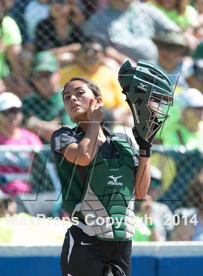 Thumbnail 1 in San Benito vs. Southwest (UIL 5A Regional Semifinal) photogallery.