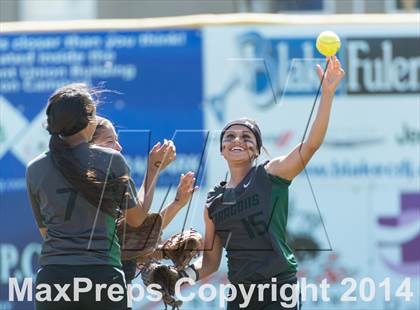 Thumbnail 3 in San Benito vs. Southwest (UIL 5A Regional Semifinal) photogallery.