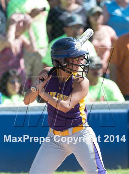 Thumbnail 3 in San Benito vs. Southwest (UIL 5A Regional Semifinal) photogallery.