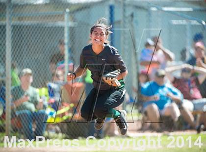 Thumbnail 3 in San Benito vs. Southwest (UIL 5A Regional Semifinal) photogallery.